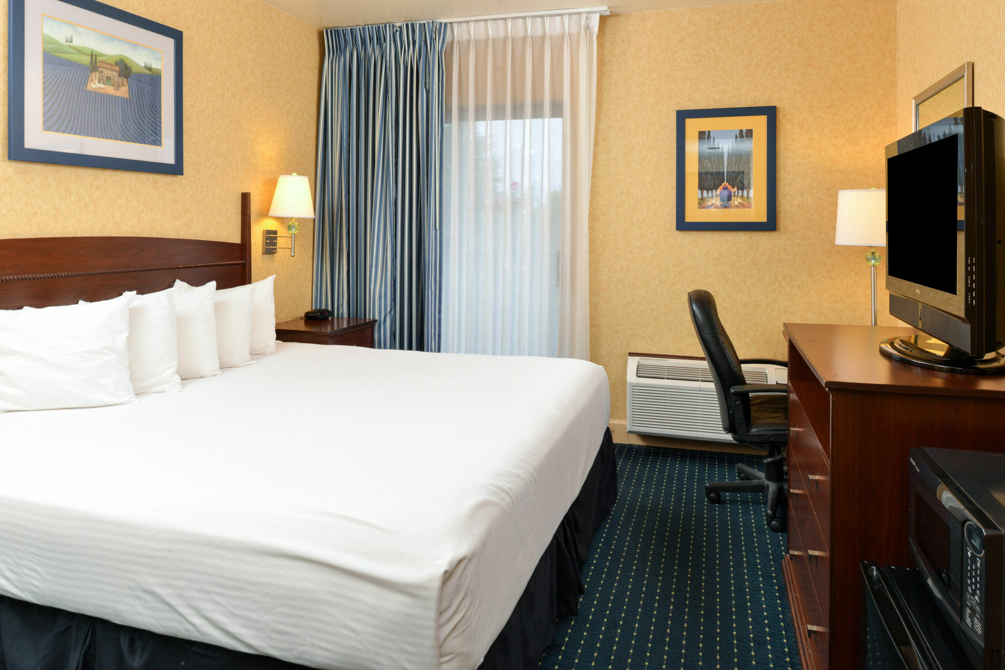 Holiday Inn - Salem By Ihg Екстер'єр фото