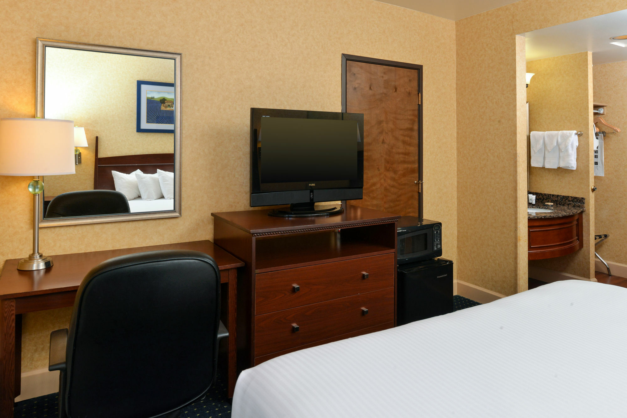 Holiday Inn - Salem By Ihg Екстер'єр фото